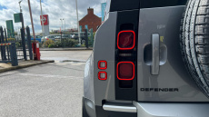 Land Rover Defender 3.0 D250 SE 110 5dr Auto Diesel Estate